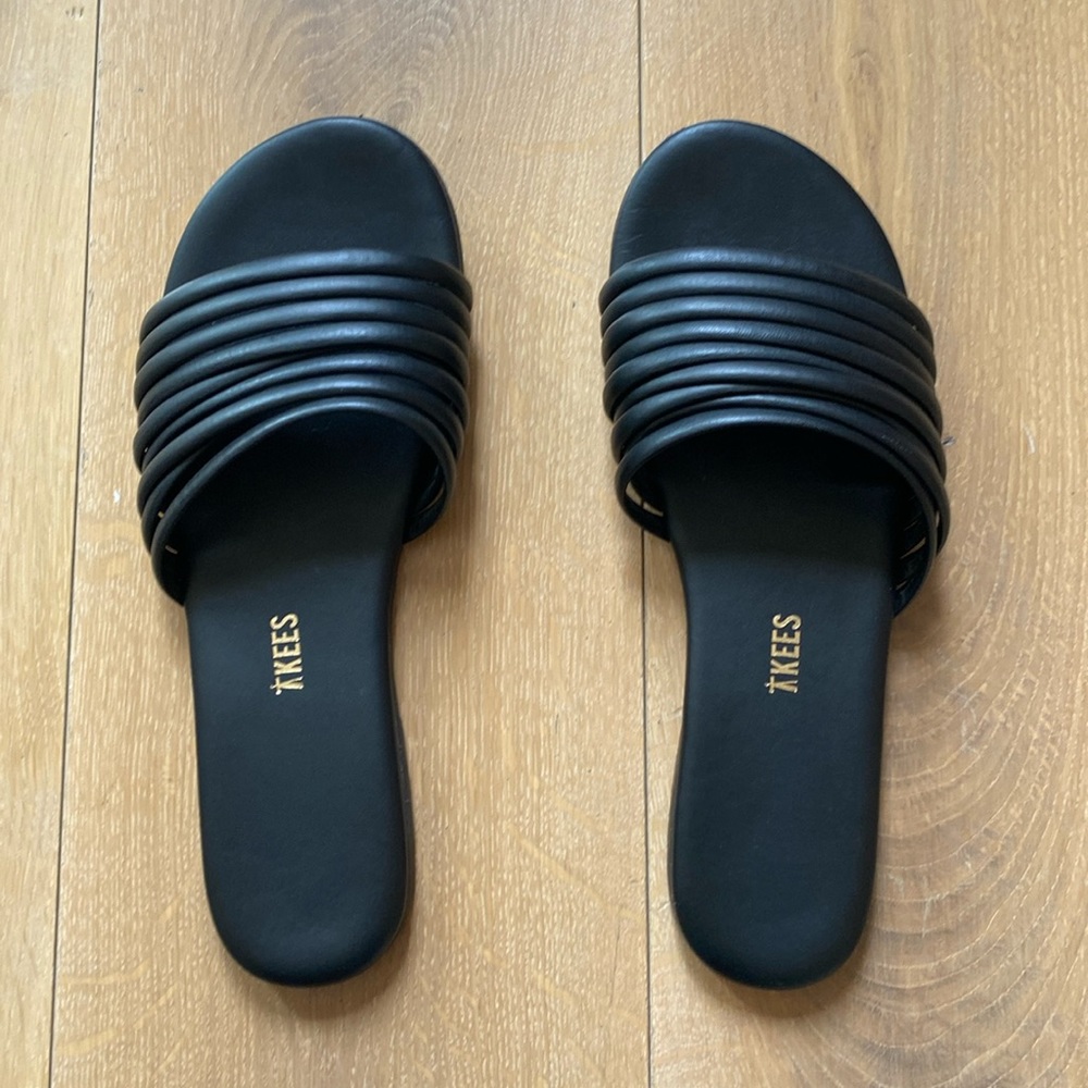 Tkees Caro Black Sandals - Size 9